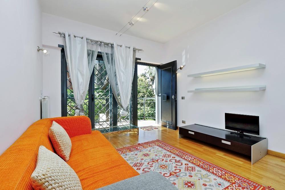 Largo Dell'artide Apartment