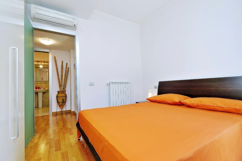 Largo Dell'artide Apartment *